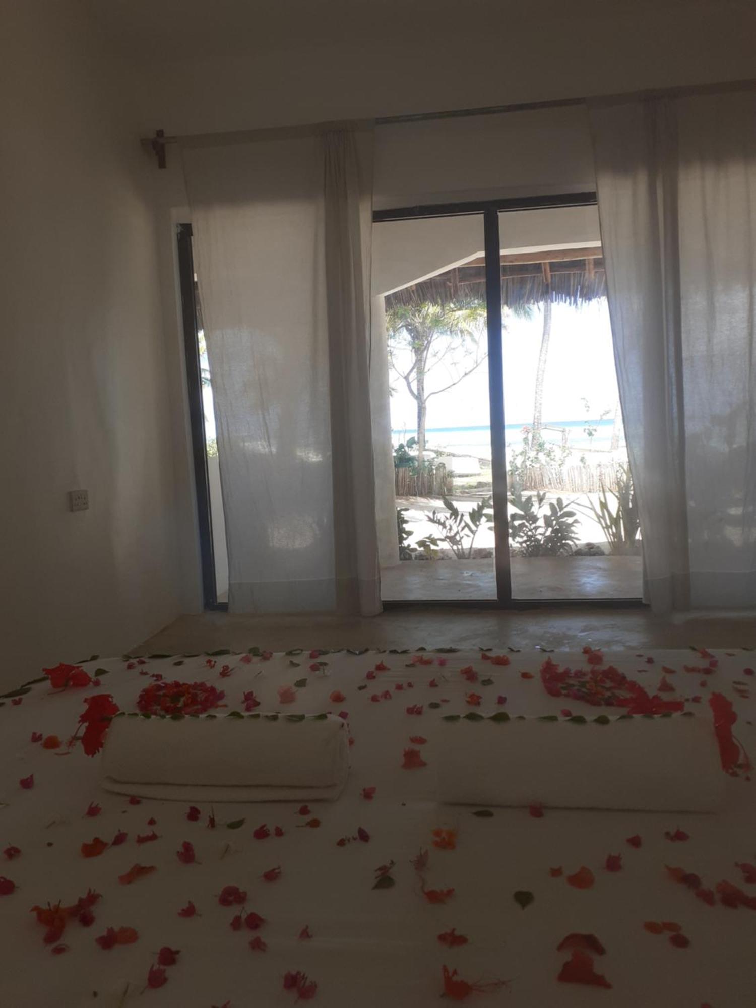 Hotel Maua Beach Kizimkazi Habitación foto